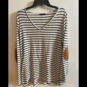 long sleeve Tunic with suede patch sleeve